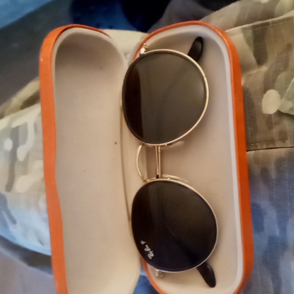 Unisex Ray-Ban p serial number 3647 - Picture 5 of 7